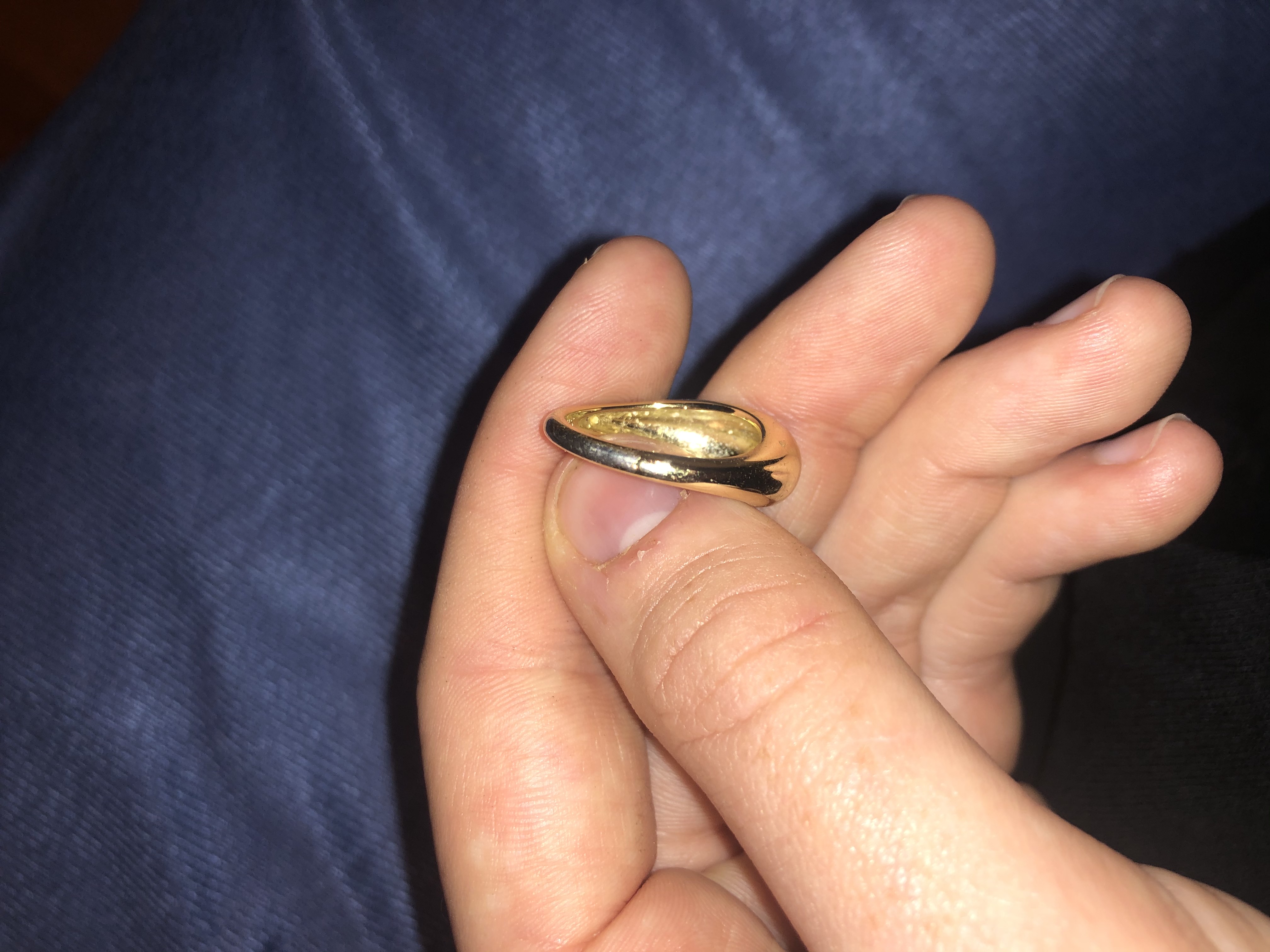 Real jewellery edge and high-contact surface inspection reference